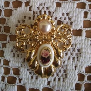 Vintage Angel Brooch, Tidings of Love, "Eden", Gold Pin